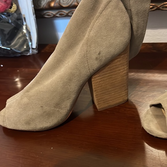 Kristen Cavallari / Chinese Laundry Booties Size 9 - Picture 4 of 5